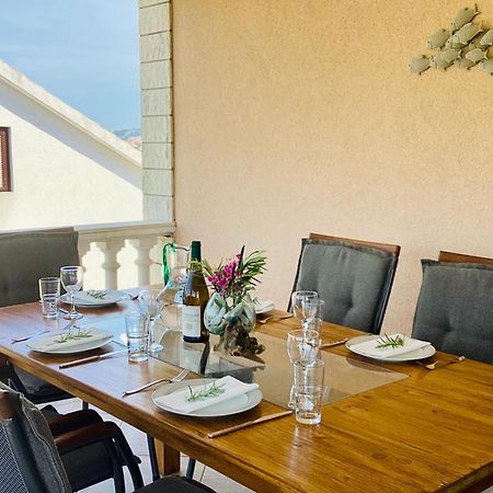 Apartmani Mate Rogoznica  Luaran gambar