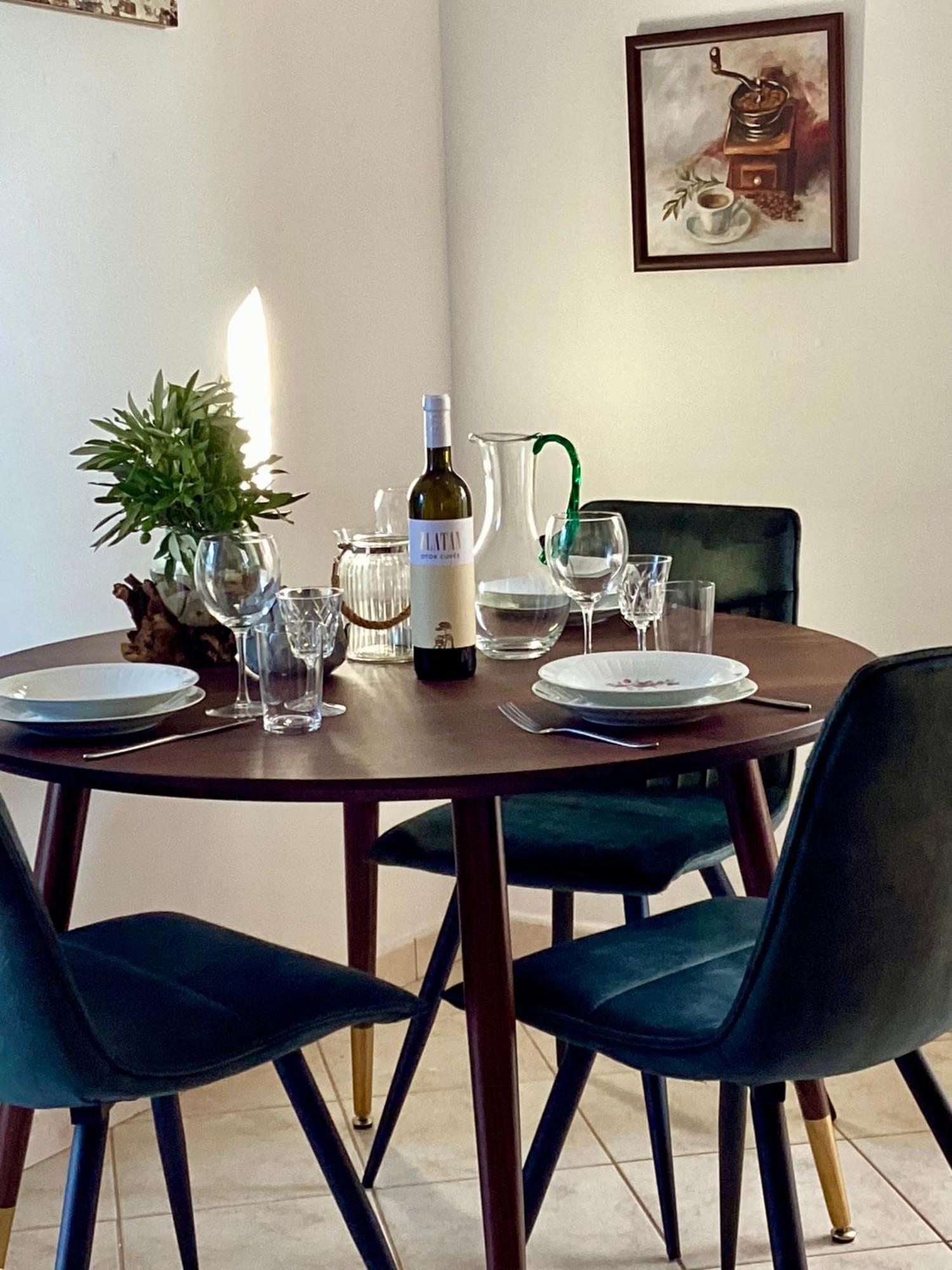 Apartmani Mate Rogoznica  Bilik gambar