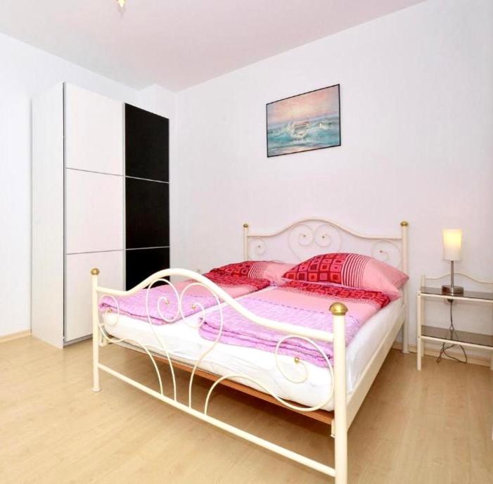 Apartmani Mate Rogoznica  Bilik gambar